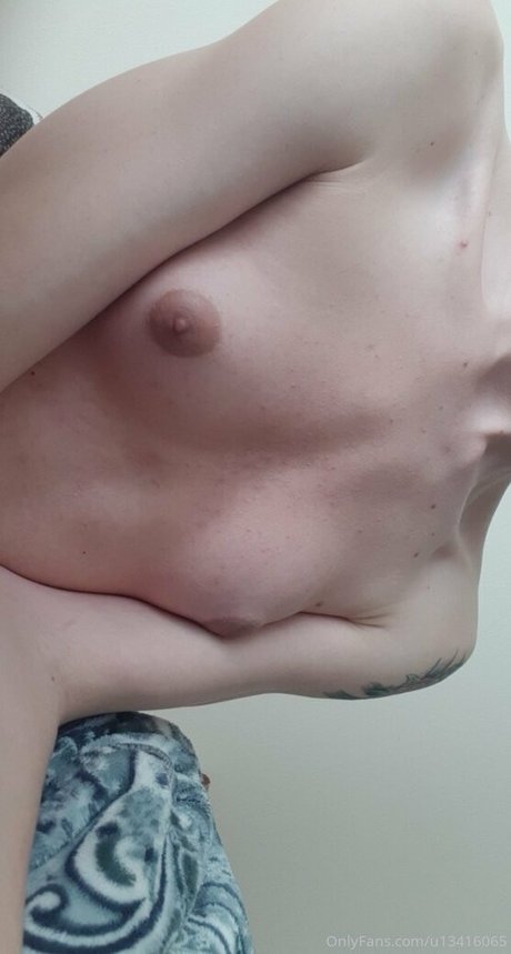 Foto desnuda filtrada de OnlyFans de Maddierose10