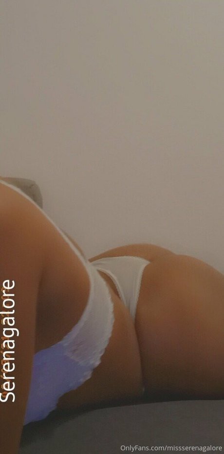 Foto desnuda filtrada de OnlyFans de Missserenagalore