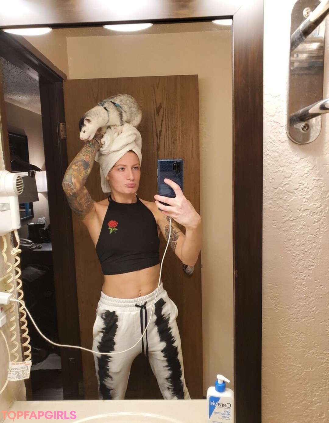 Foto desnuda filtrada de OnlyFans de Mikaylarainesfans #4 Foto desnuda filtrada de OnlyFans de Mikaylarainesfans #4