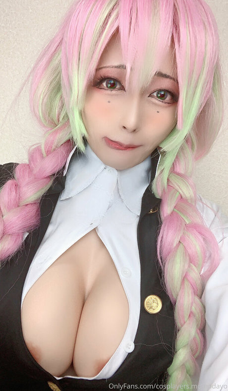Cosplayers.momodayo