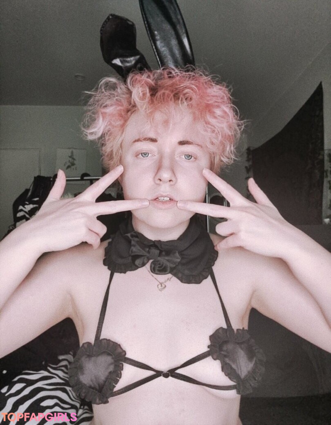 Foto desnuda filtrada de OnlyFans de Baibeloved #3 Foto desnuda filtrada de OnlyFans de Baibeloved #3