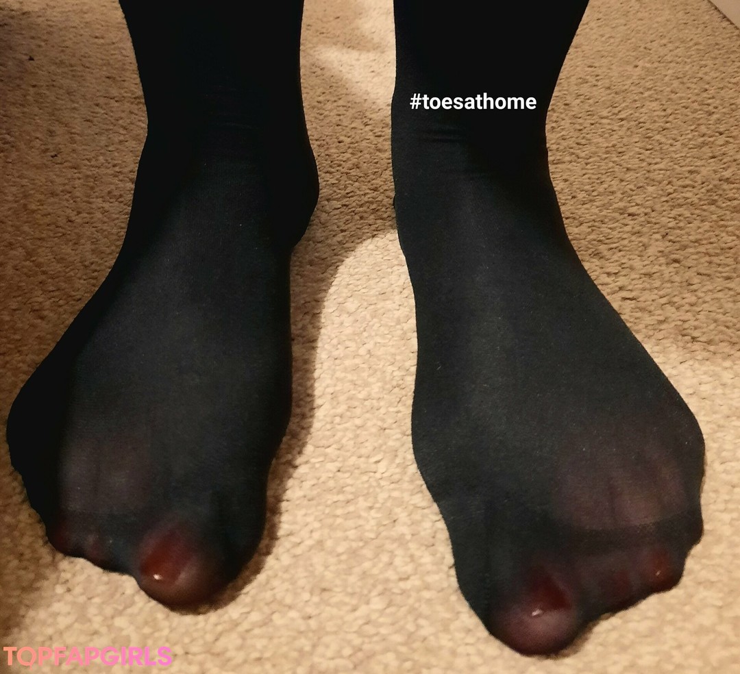 Foto desnuda filtrada de OnlyFans de Homefortoes #50 Foto desnuda filtrada de OnlyFans de Homefortoes #50