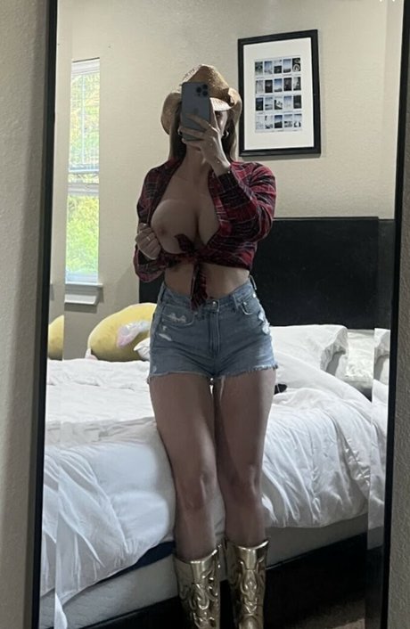 Foto desnuda filtrada de OnlyFans de Kayleighrhoads