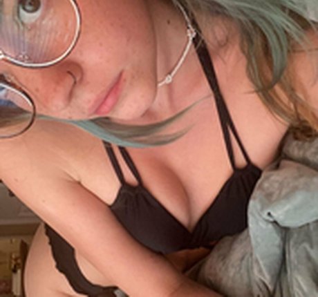 Foto desnuda filtrada de OnlyFans de Hunts Asmr