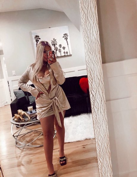 Foto desnuda filtrada de OnlyFans de Tatiana Gianacopoulos