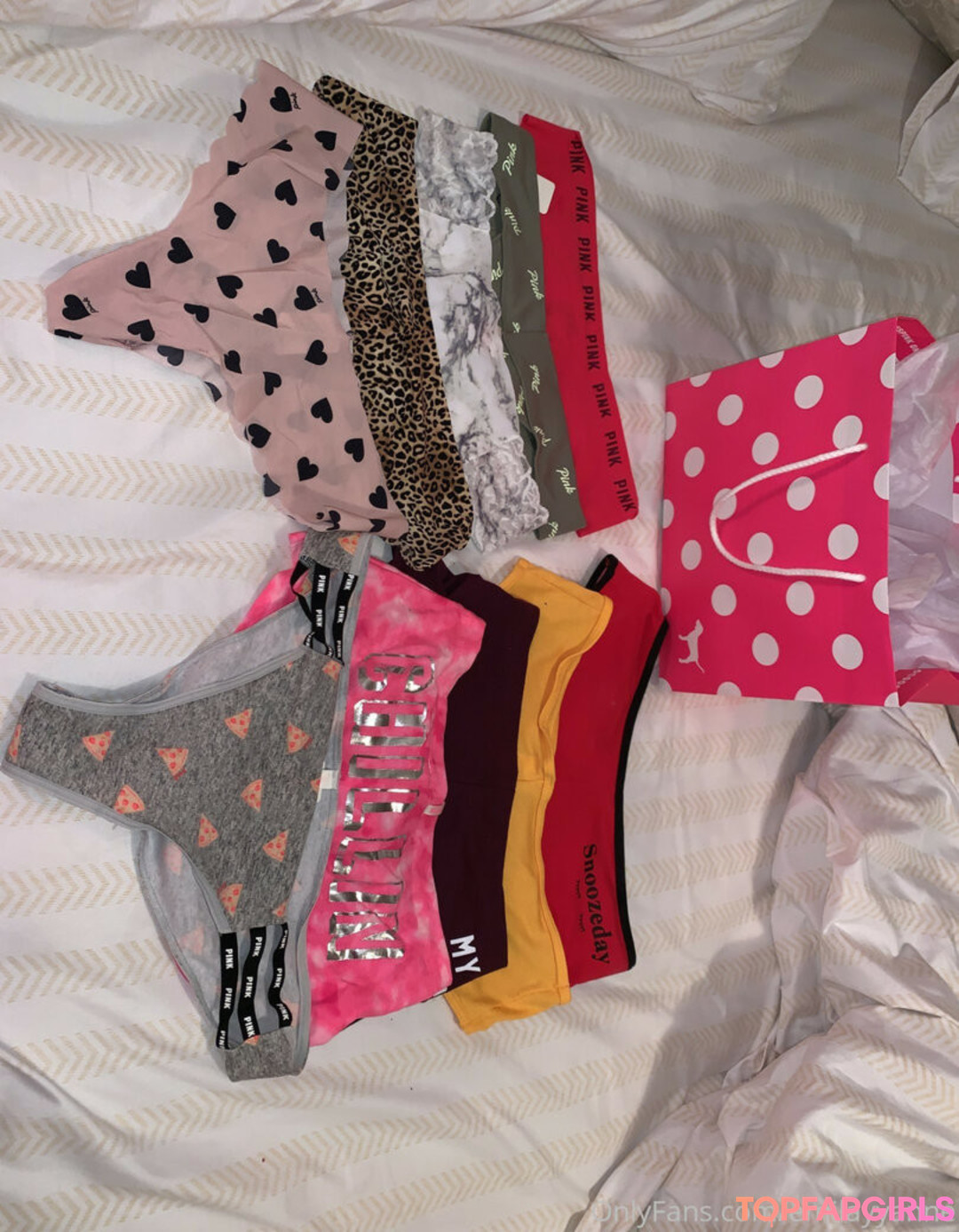 Foto desnuda filtrada de OnlyFans de Emilayyy Babayy #30 Foto desnuda filtrada de OnlyFans de Emilayyy Babayy #30