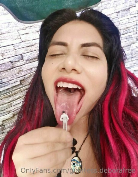 Giantessdeborafree