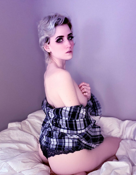 Foto desnuda filtrada de OnlyFans de Midgescully