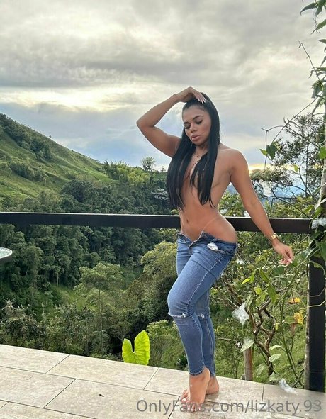 Foto desnuda filtrada de OnlyFans de Lizkaty93