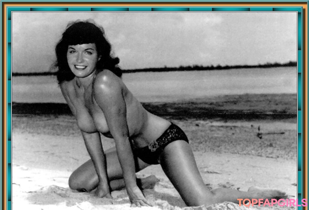 Foto desnuda filtrada de OnlyFans de Bettie Page #113 Foto desnuda filtrada de OnlyFans de Bettie Page #113