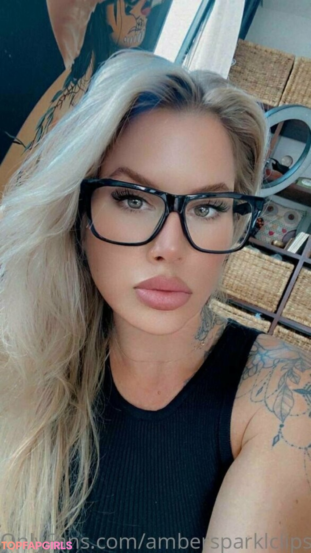 Foto desnuda filtrada de OnlyFans de Ambersparklclips #4 Foto desnuda filtrada de OnlyFans de Ambersparklclips #4