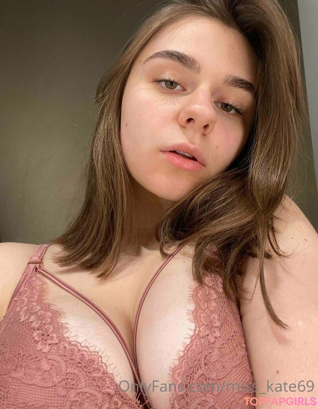 Foto desnuda filtrada de OnlyFans de Misskate69 #14 Foto desnuda filtrada de OnlyFans de Misskate69 #14