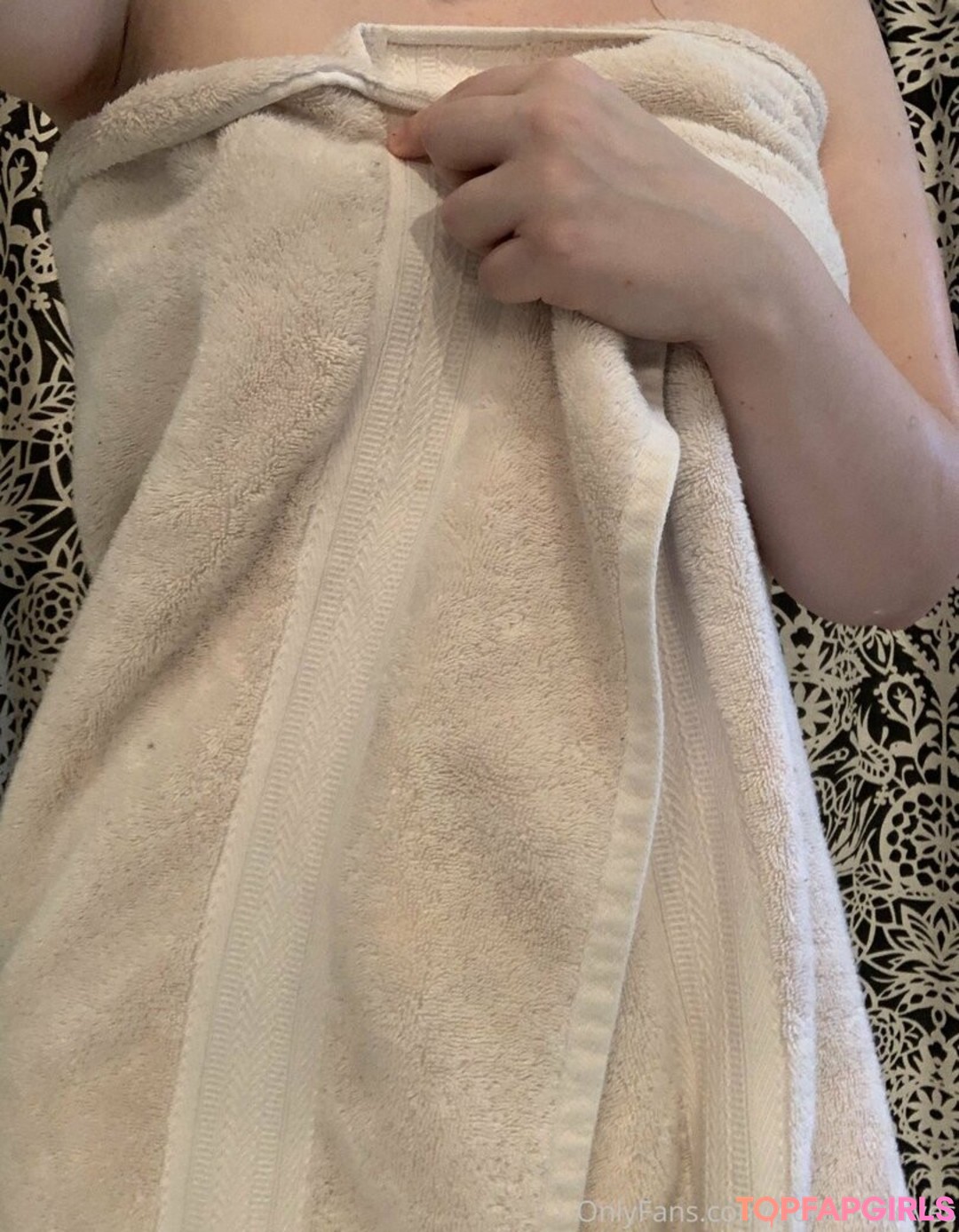 Foto desnuda filtrada de OnlyFans de Doreencurves #188 Foto desnuda filtrada de OnlyFans de Doreencurves #188