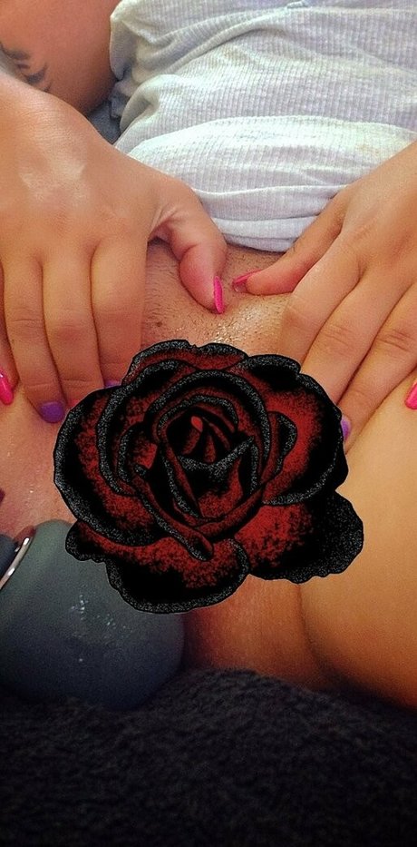 Foto desnuda filtrada de OnlyFans de Firebirdash