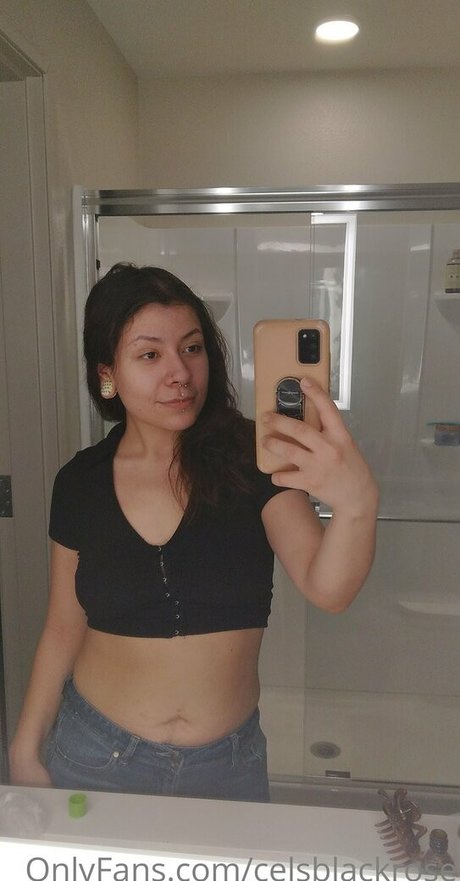 Foto desnuda filtrada de OnlyFans de Celsblackrose