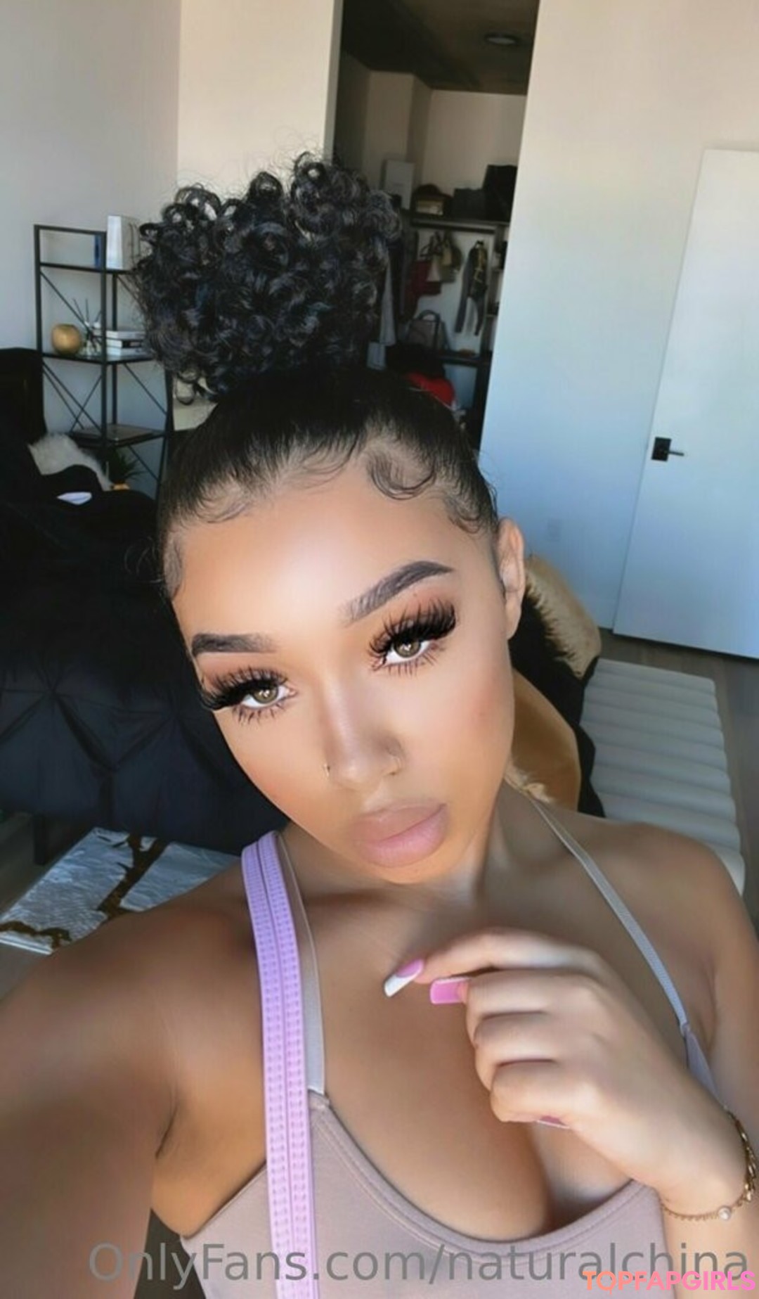 Foto desnuda filtrada de OnlyFans de Bubble Booty #546 Foto desnuda filtrada de OnlyFans de Bubble Booty #546