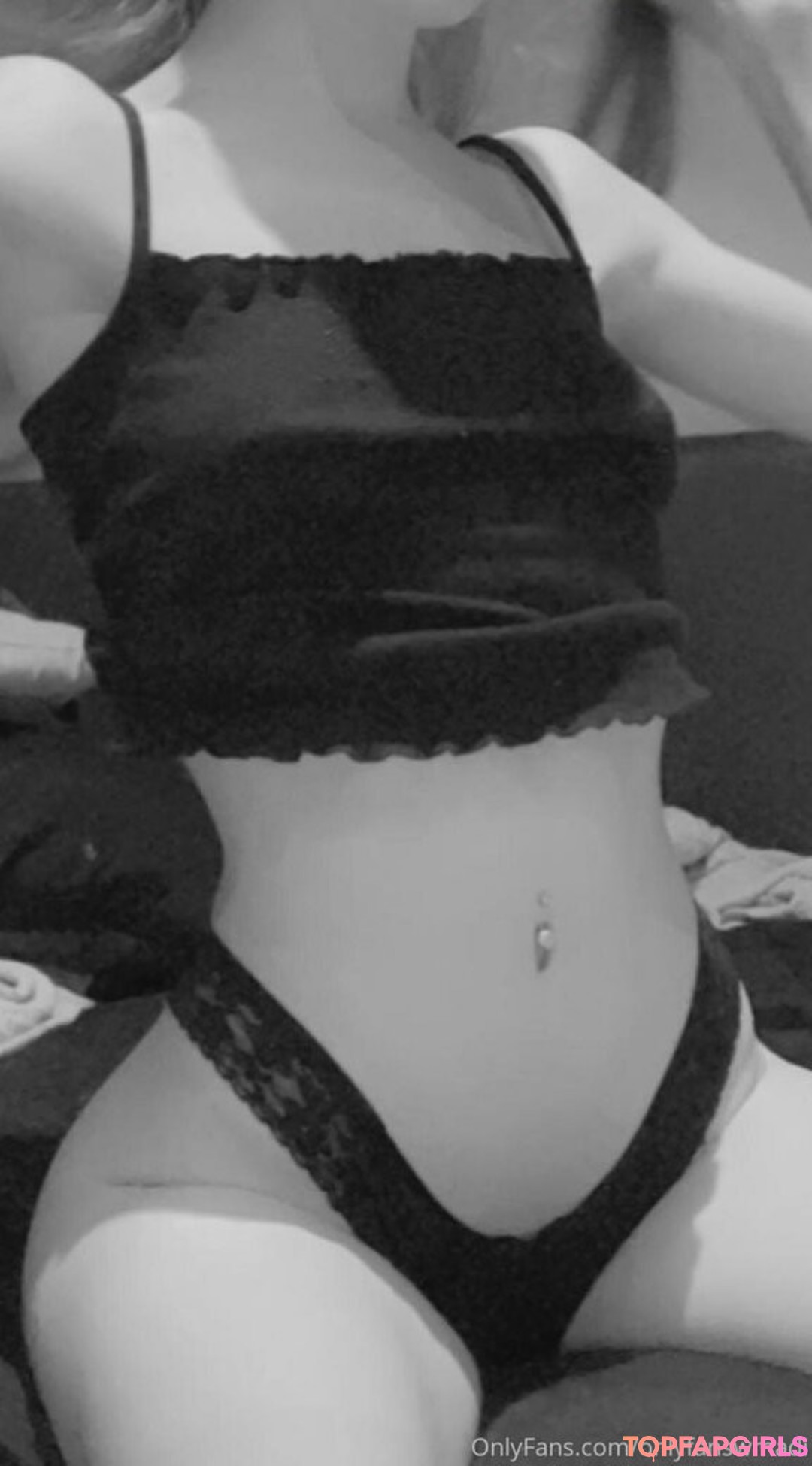 Foto desnuda filtrada de OnlyFans de Onlyfanswmadi #28 Foto desnuda filtrada de OnlyFans de Onlyfanswmadi #28