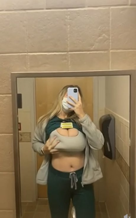 Foto desnuda filtrada de OnlyFans de Beckssss24