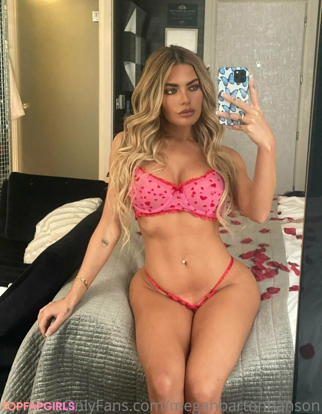 Foto desnuda filtrada de OnlyFans de Megan Barton Hanson #137 Foto desnuda filtrada de OnlyFans de Megan Barton Hanson #137