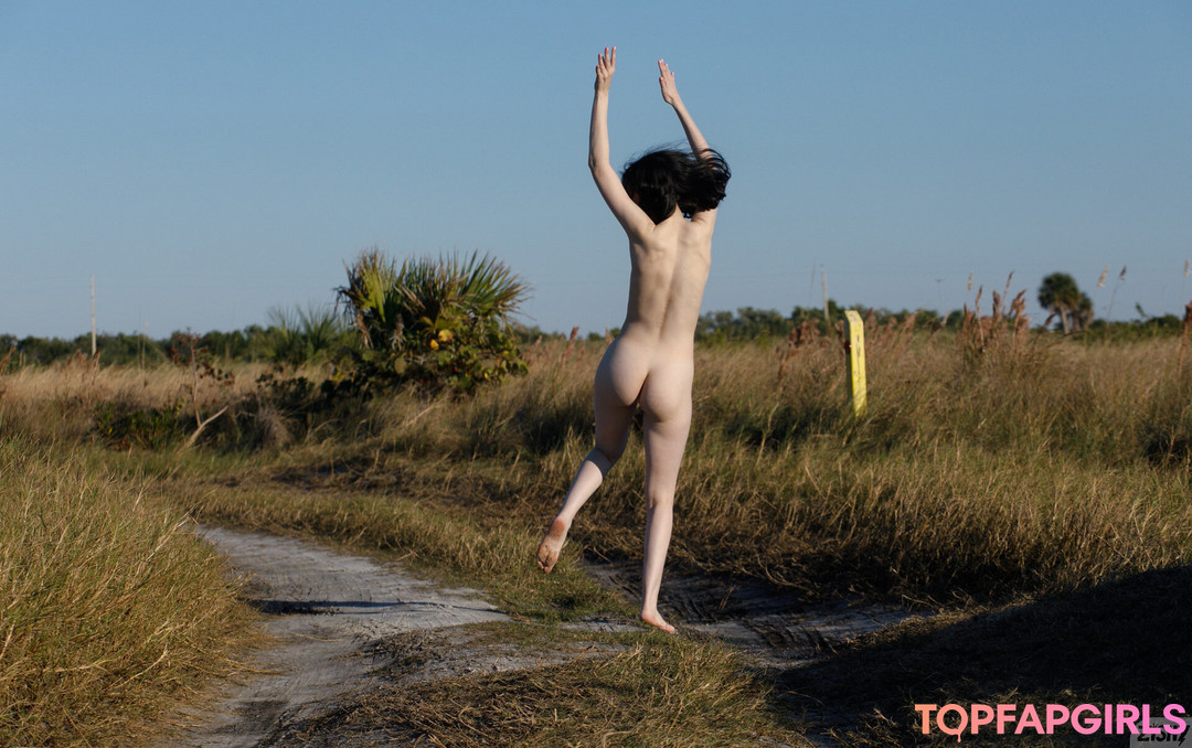 Foto desnuda filtrada de OnlyFans de Giulia Wylde #64 Foto desnuda filtrada de OnlyFans de Giulia Wylde #64