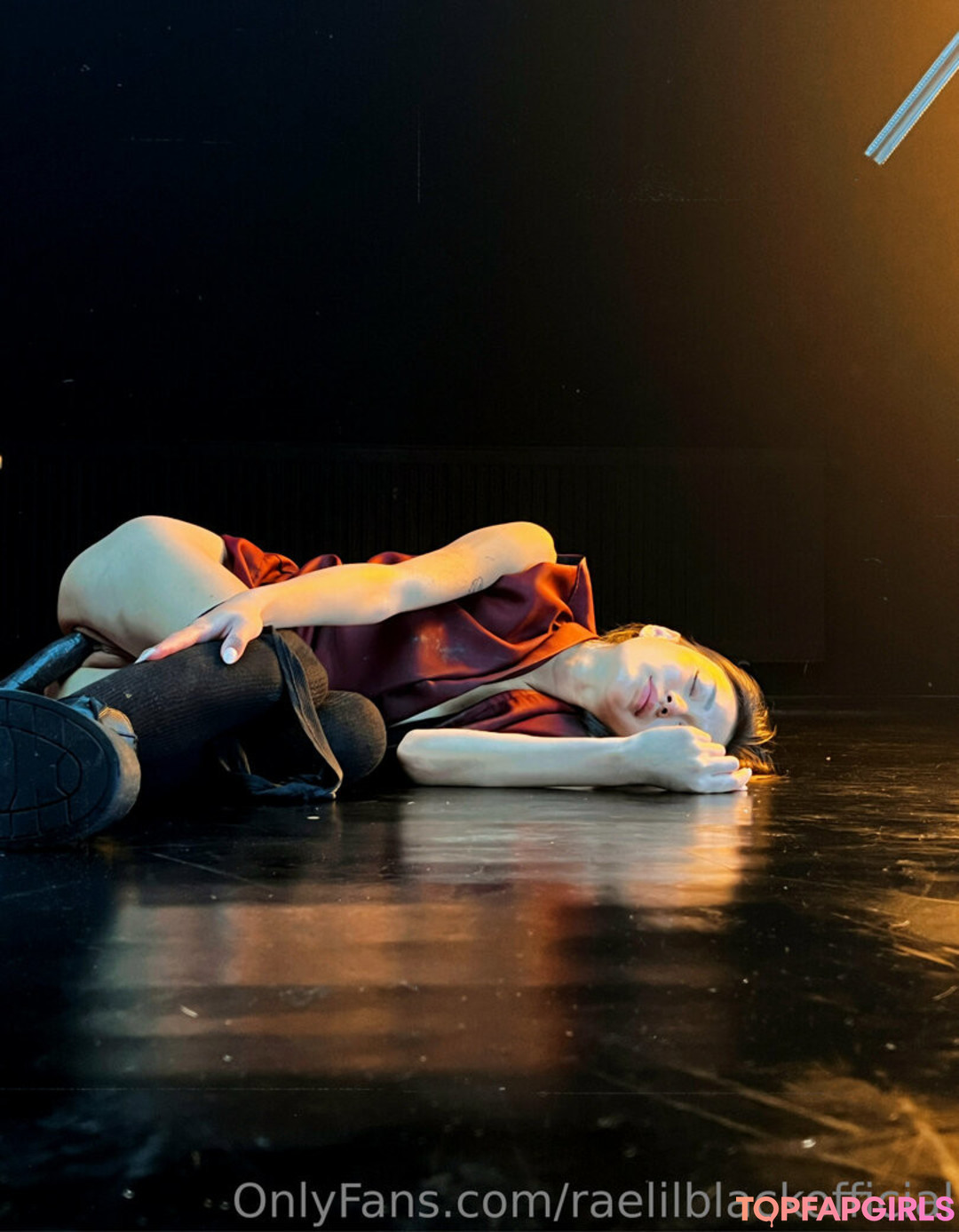 Foto desnuda filtrada de OnlyFans de Raelilblack #1360 Foto desnuda filtrada de OnlyFans de Raelilblack #1360