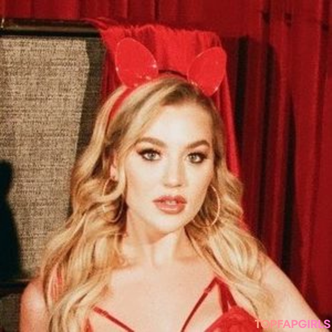 Foto desnuda filtrada de OnlyFans de Blake Blossom #36 Foto desnuda filtrada de OnlyFans de Blake Blossom #36