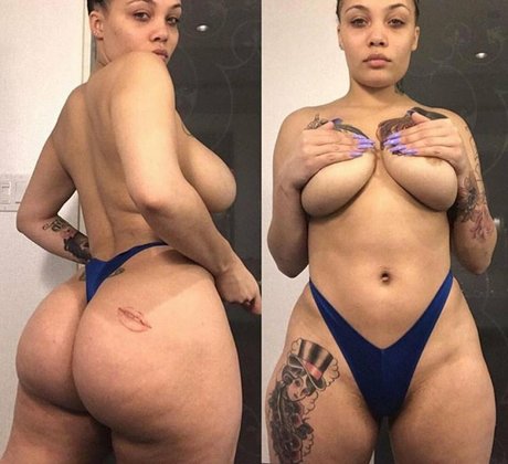 Foto desnuda filtrada de OnlyFans de Saragold
