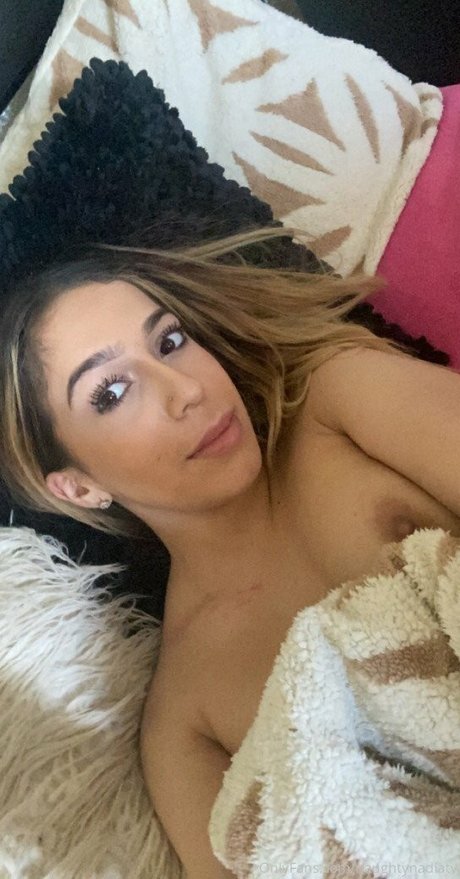 Busty Nadia