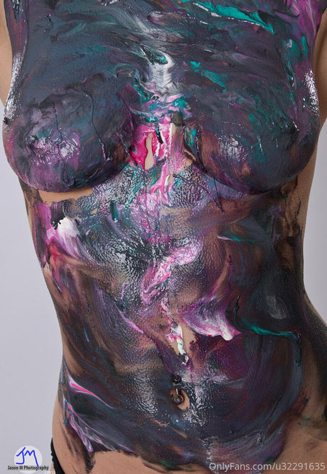 Foto desnuda filtrada de OnlyFans de Blownupdoll