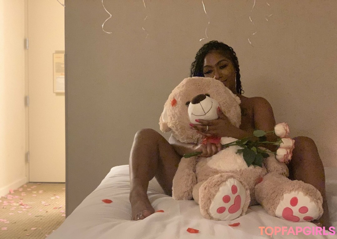 Foto desnuda filtrada de OnlyFans de Therealchanellealicia #35 Foto desnuda filtrada de OnlyFans de Therealchanellealicia #35