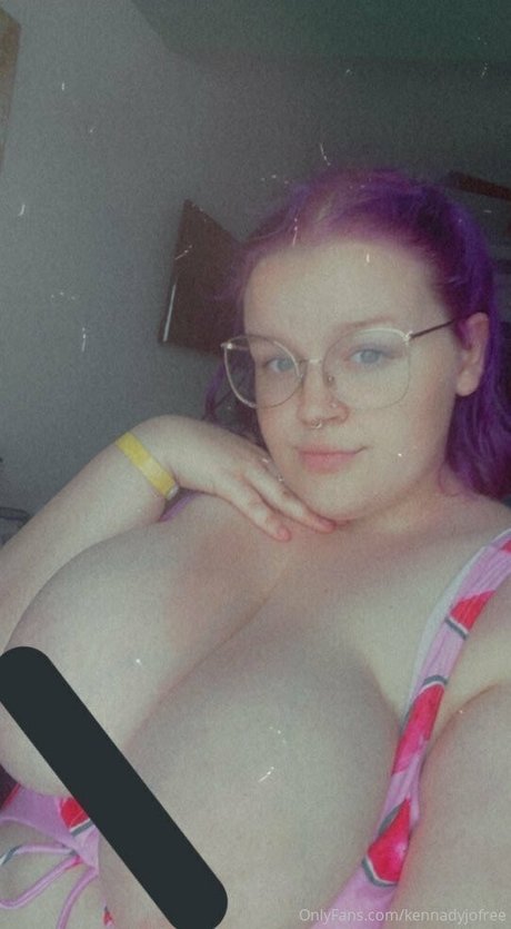 Foto desnuda filtrada de OnlyFans de Kennadyjofree