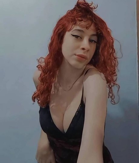 Foto desnuda filtrada de OnlyFans de Claudinhaisabella