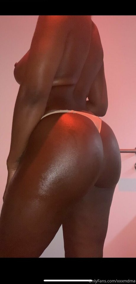 Foto desnuda filtrada de OnlyFans de Xxxmdma