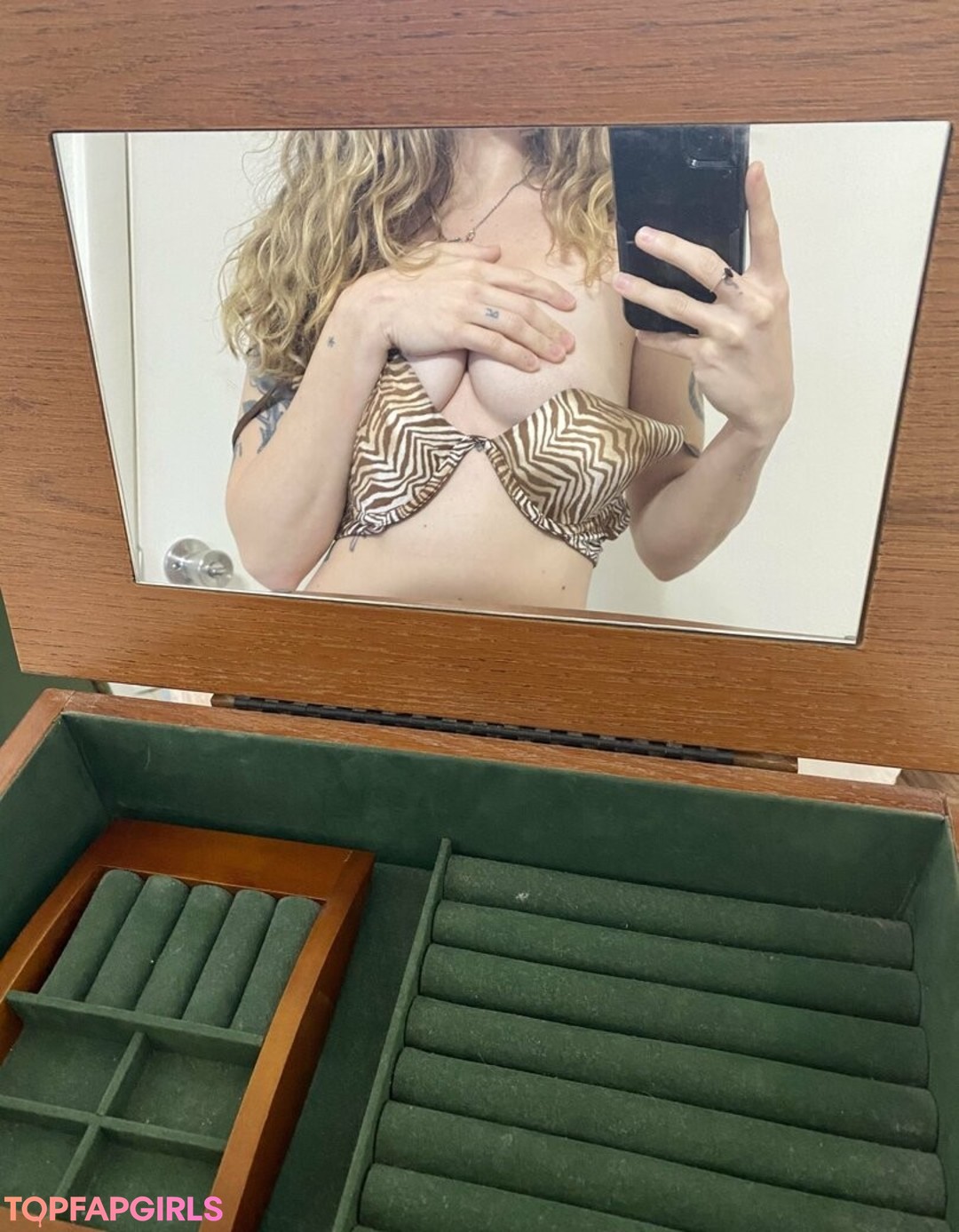 Foto desnuda filtrada de OnlyFans de Xtinaricci #129 Foto desnuda filtrada de OnlyFans de Xtinaricci #129
