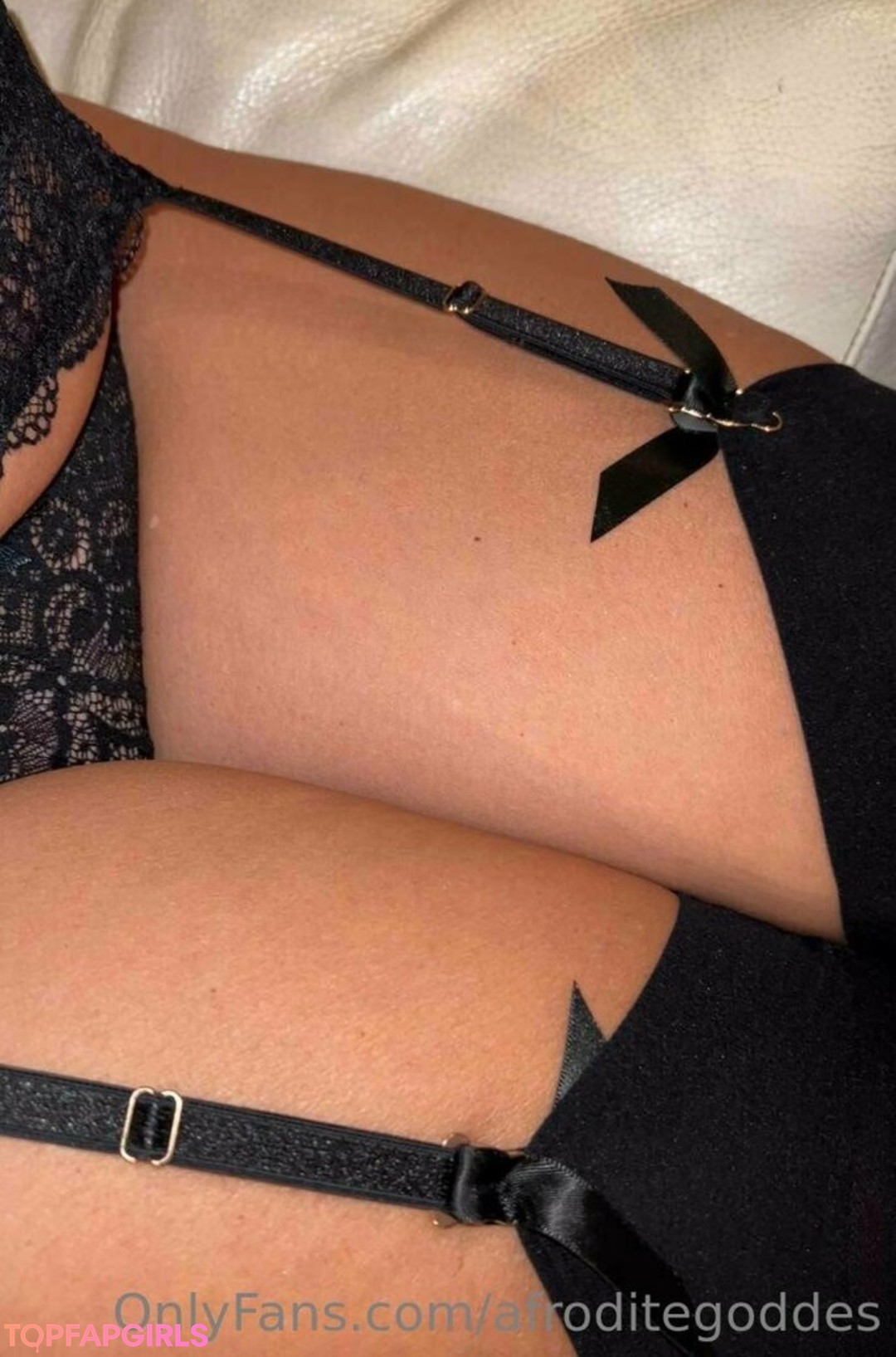 Foto desnuda filtrada de OnlyFans de Afroditegoddes #67 Foto desnuda filtrada de OnlyFans de Afroditegoddes #67
