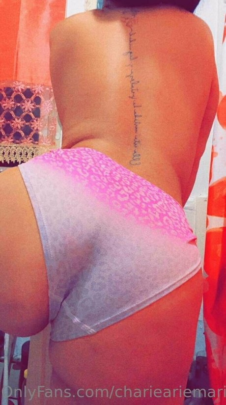 Foto desnuda filtrada de OnlyFans de Charieariemarie