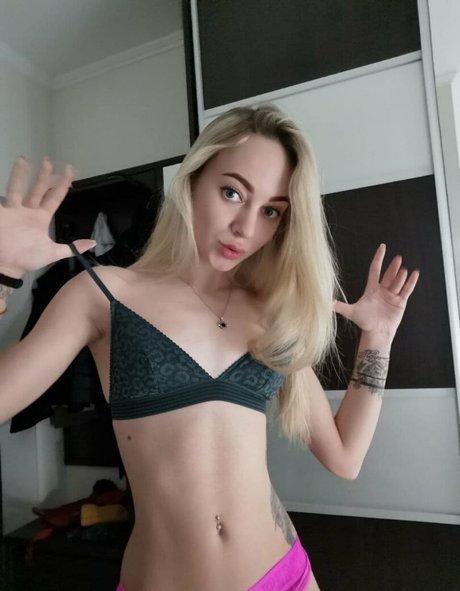 Foto desnuda filtrada de OnlyFans de Alinalovely