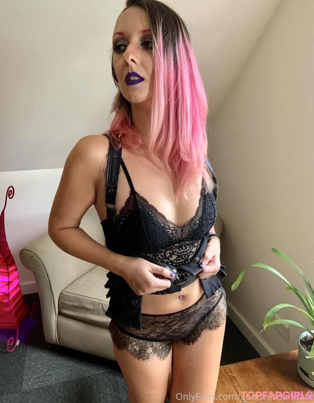 Foto desnuda filtrada de OnlyFans de Goddessdarkfate #71 Foto desnuda filtrada de OnlyFans de Goddessdarkfate #71