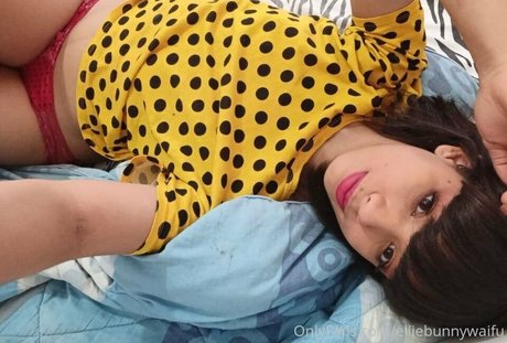 Foto desnuda filtrada de OnlyFans de Elliebunnywaifu