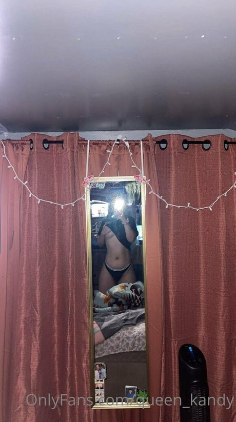 Foto desnuda filtrada de OnlyFans de Queenkandy