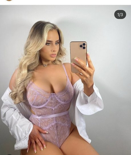 Foto desnuda filtrada de OnlyFans de Holly Mcallister