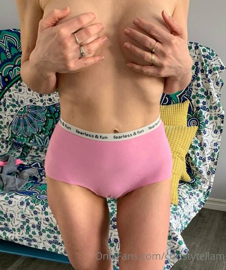 Foto desnuda filtrada de OnlyFans de Christytellam