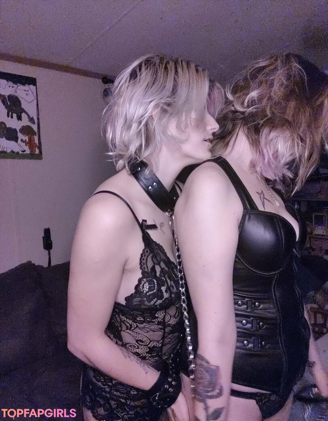 Foto desnuda filtrada de OnlyFans de Kittensplaypen #19 Foto desnuda filtrada de OnlyFans de Kittensplaypen #19