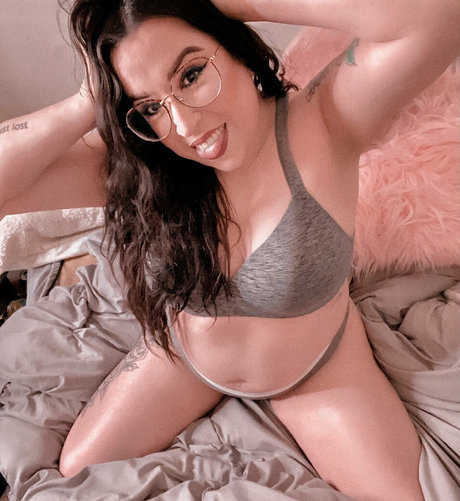 Foto desnuda filtrada de OnlyFans de Violacandyxx