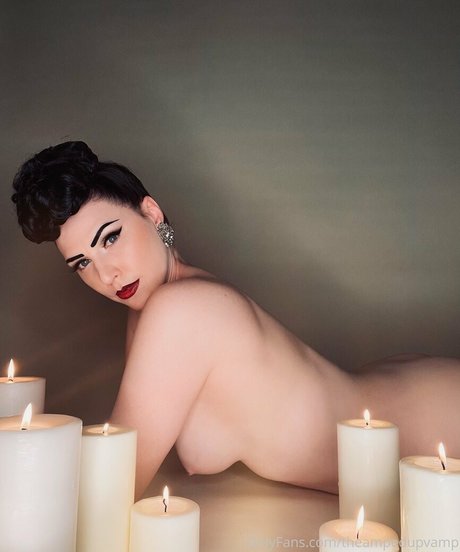 Foto desnuda filtrada de OnlyFans de Theampedupvamp