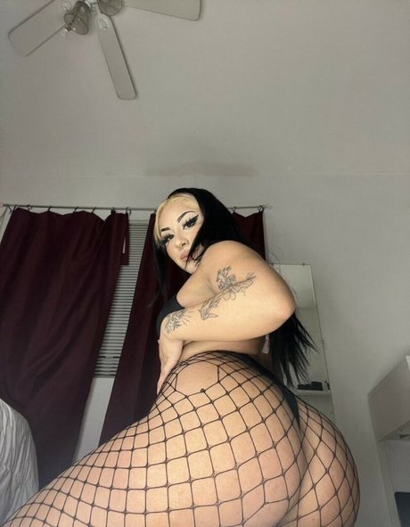 Foto desnuda filtrada de OnlyFans de Scarlettviv