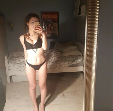 Foto desnuda filtrada de OnlyFans de Sarczys