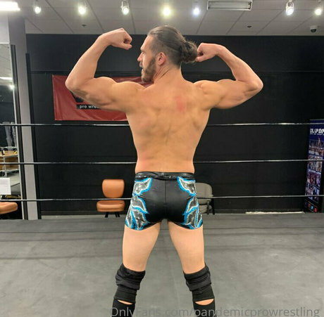 Foto desnuda filtrada de OnlyFans de Pandemicprowrestling