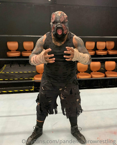 Foto desnuda filtrada de OnlyFans de Pandemicprowrestling