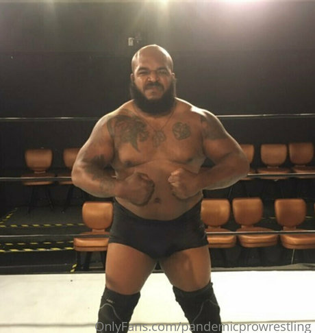 Foto desnuda filtrada de OnlyFans de Pandemicprowrestling